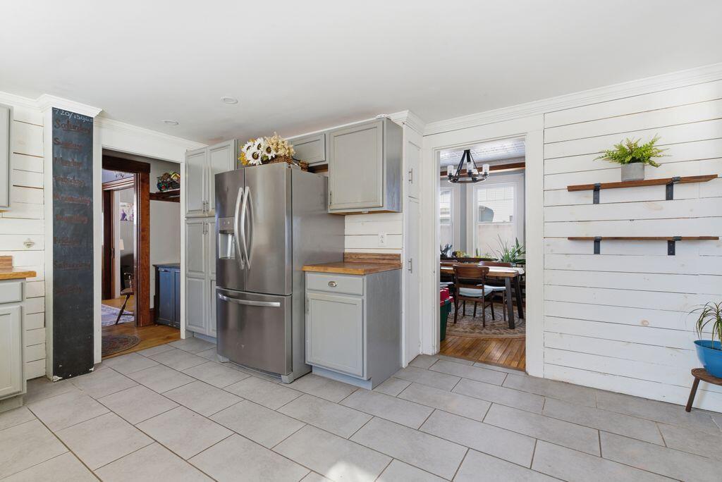 89 Whitney Street Auburn, ME 04210 - Photo 6 of 40 10_DSC03292