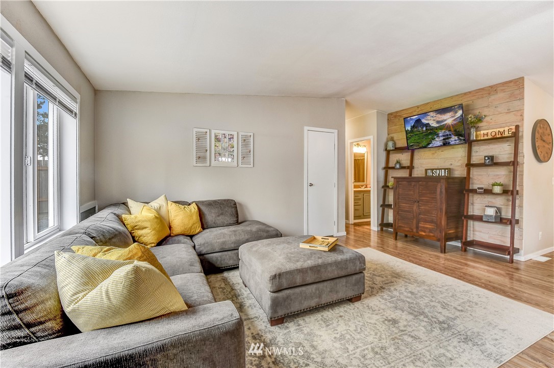 12719 East Macs Loop Road Granite Falls, WA 98252 - Photo 2 of 23 Gallery Image 2