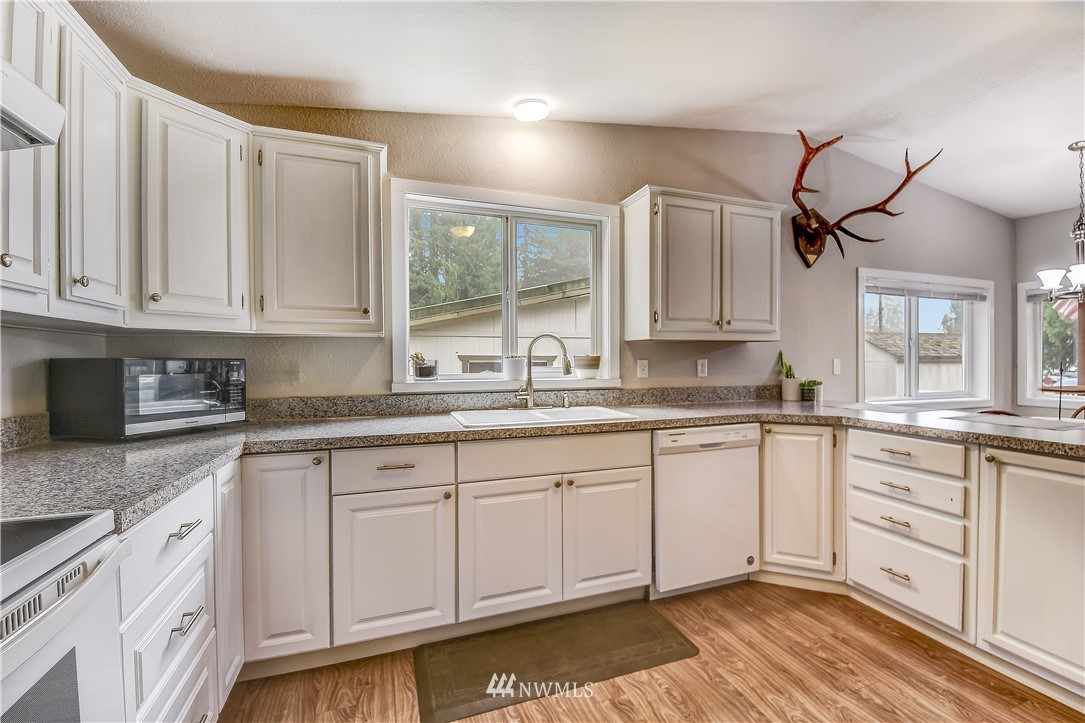 12719 East Macs Loop Road Granite Falls, WA 98252 - Photo 9 of 23 Gallery Image 9