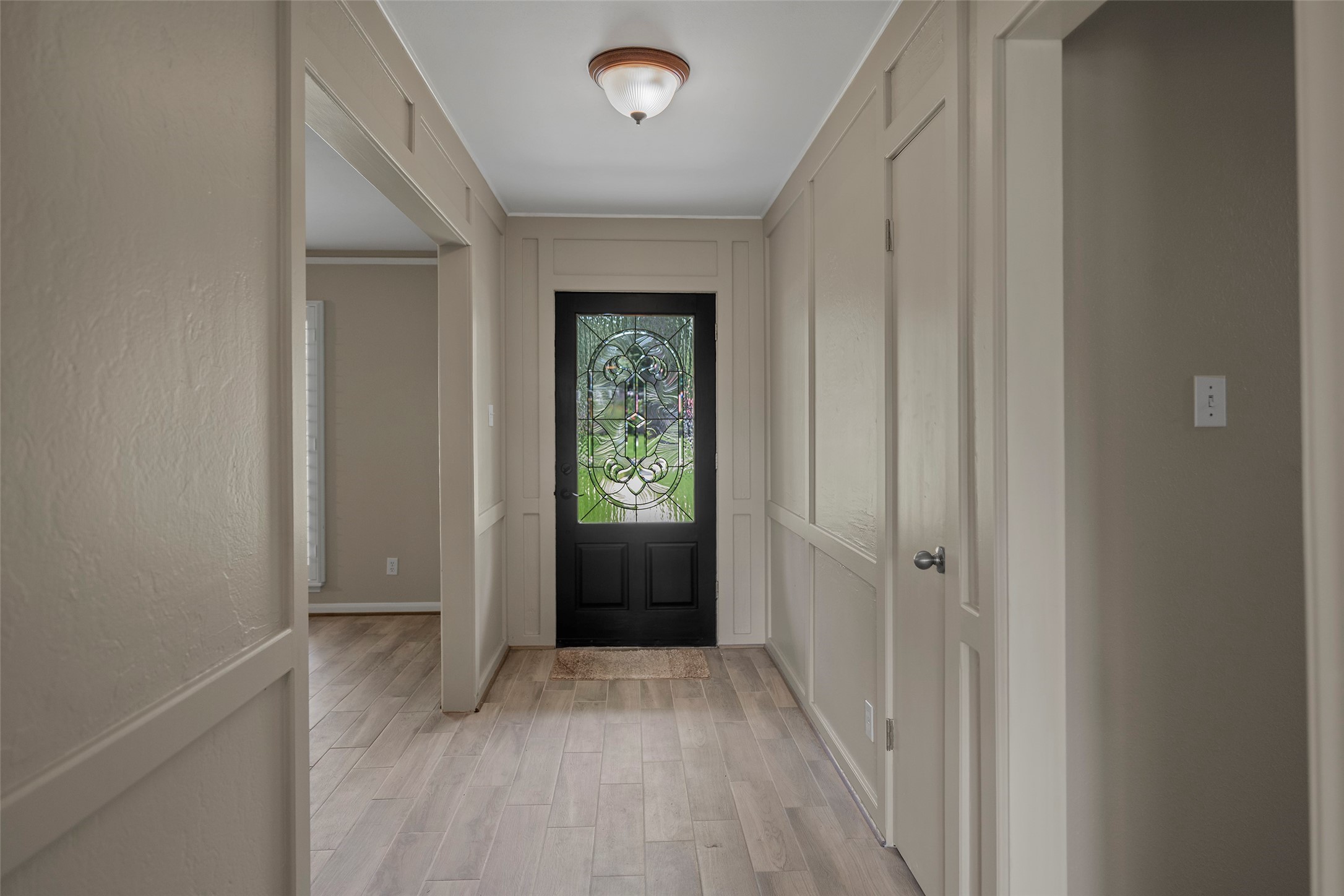 6507 Allentown Drive Spring, TX 77389 - Photo 2 of 30 Formal entry with elegant glass leaded front door.