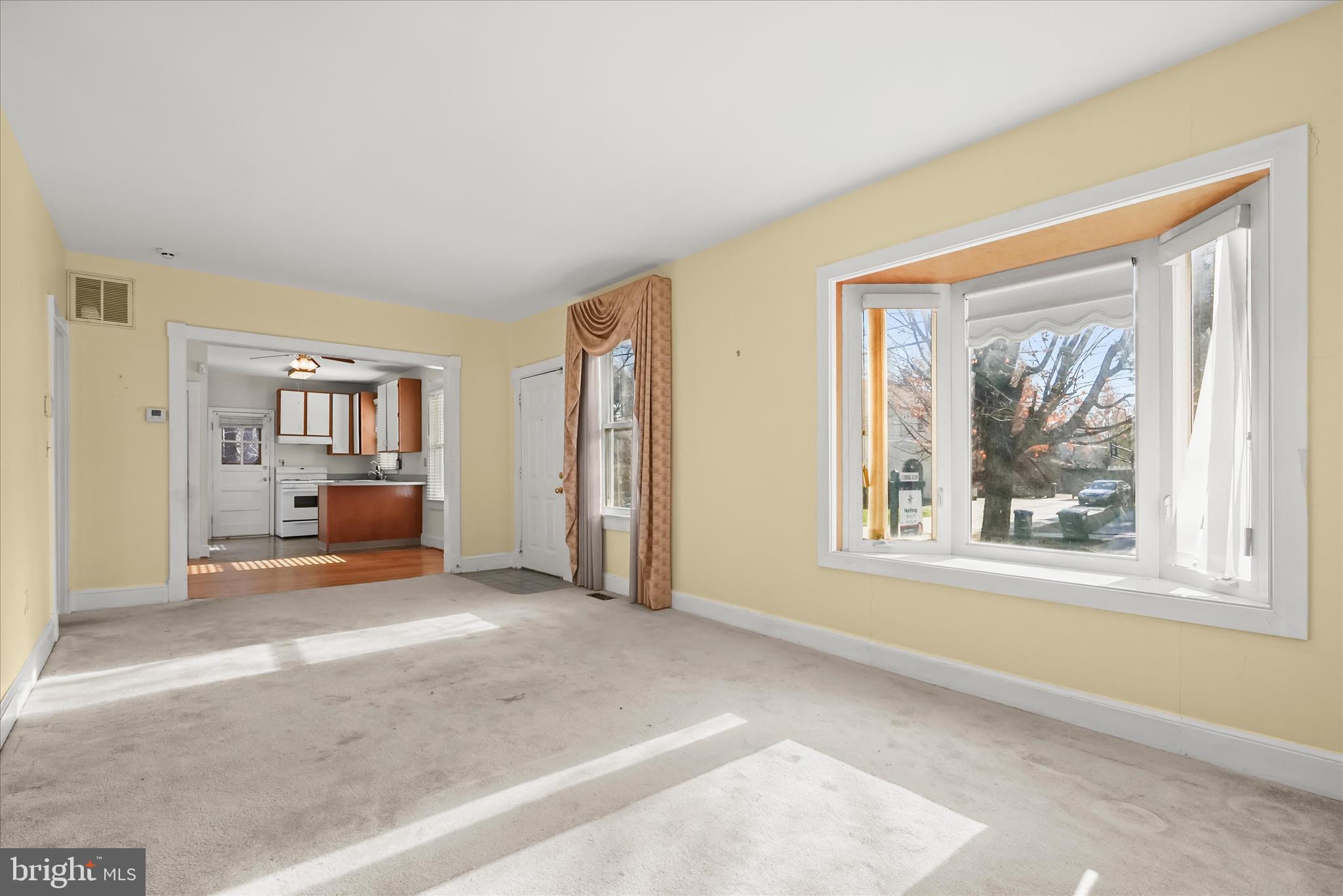 1342 Hamlin Street Northeast Washington, DC 20017 - Photo 4 of 32