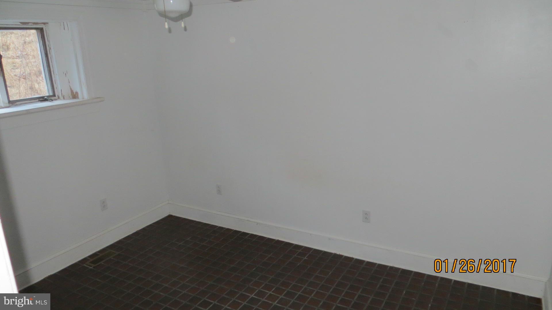 47 Scrabble Road Castleton, VA 22716 - Photo 15 of 18 Interior (General)