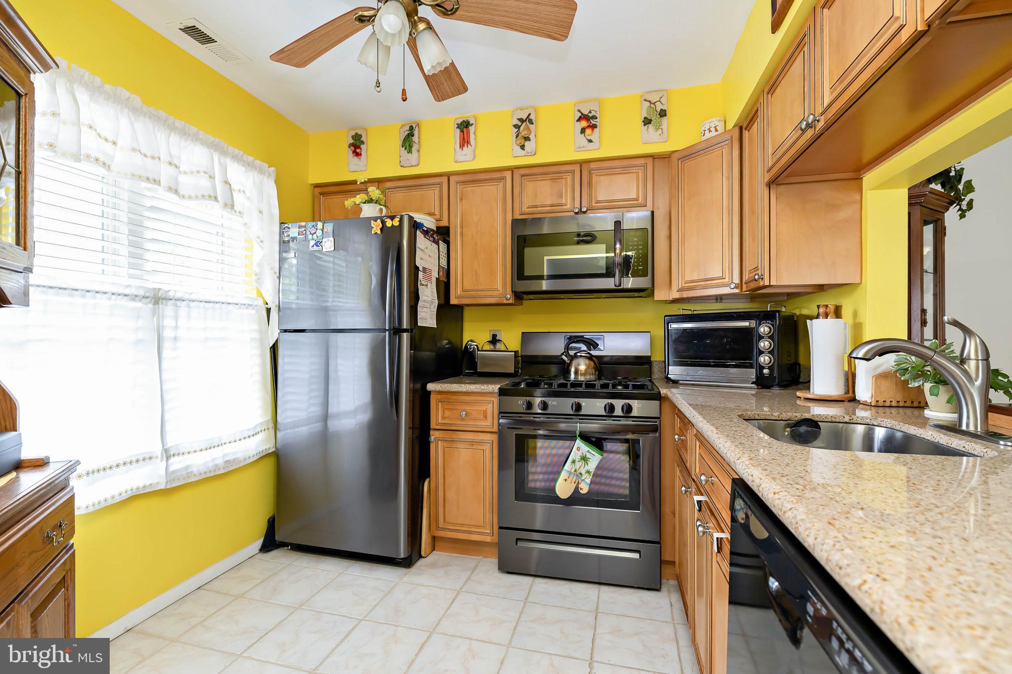 411 Paddock Court Sewell, NJ 08080 - Photo 9 of 29