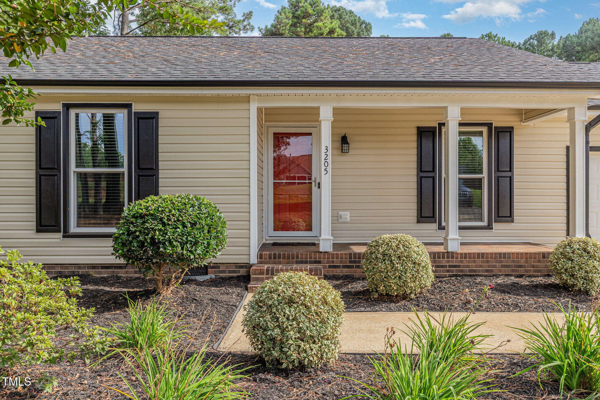 3205 Banks Road Raleigh, NC 27603 - Photo 4 of 26 04