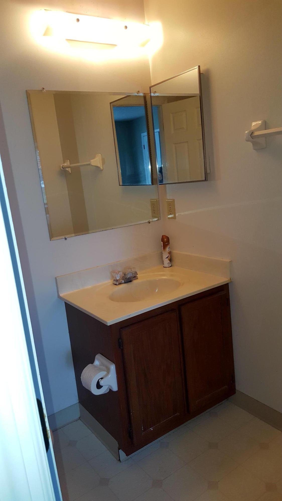 2172 Hedgerow Road, Unit 2172A Columbus, OH 43220 - Photo 21 of 26