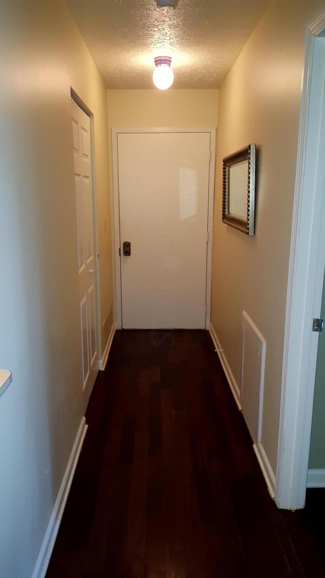 2172 Hedgerow Road, Unit 2172A Columbus, OH 43220 - Photo 5 of 26
