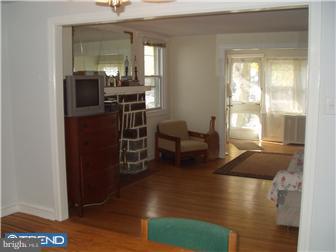 117 Westdale Road Upper Darby, PA 19082 - Photo 4 of 10 Gallery Image 4