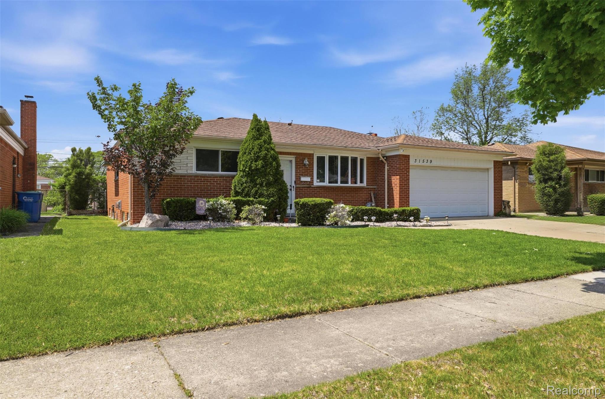 31539 Rosenbusch Drive Warren, MI 48088 - Photo 2 of 30