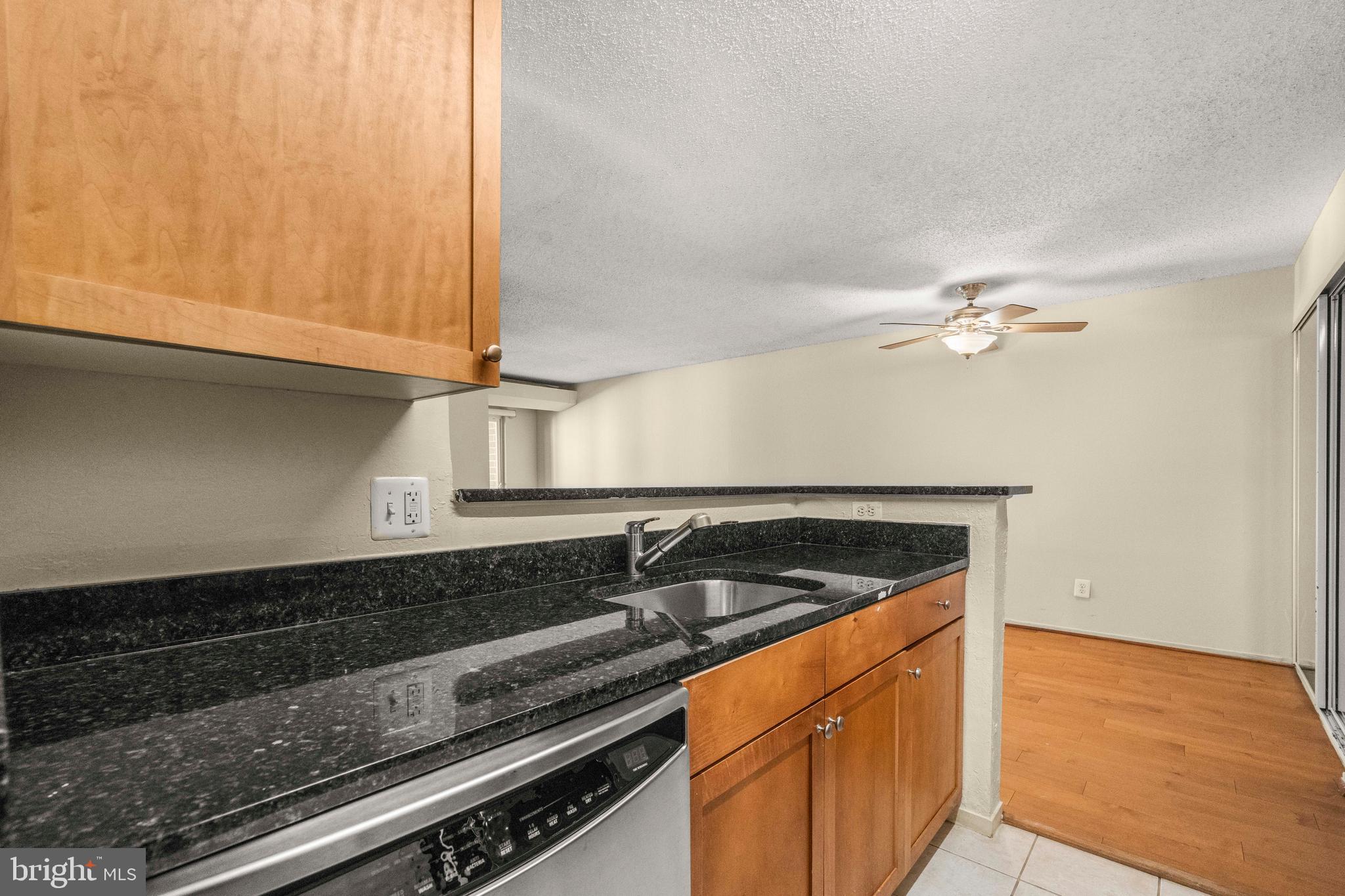 75 South Reynolds Street, Unit 413 Alexandria, VA 22304 - Photo 6 of 21