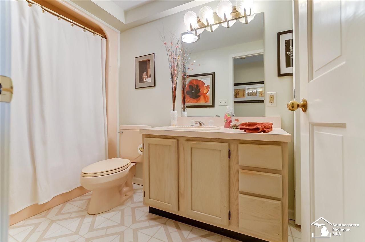 400 East Hurd Road Monroe, MI 48162 - Photo 83 of 99 50078211-82.JPG