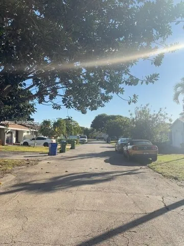 $2,400 | 5534 Lakewood Circle South, Unit H, Margate, FL 33063