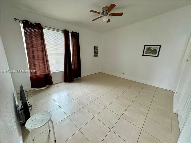 $2,400 | 5534 Lakewood Circle South, Unit H, Margate, FL 33063