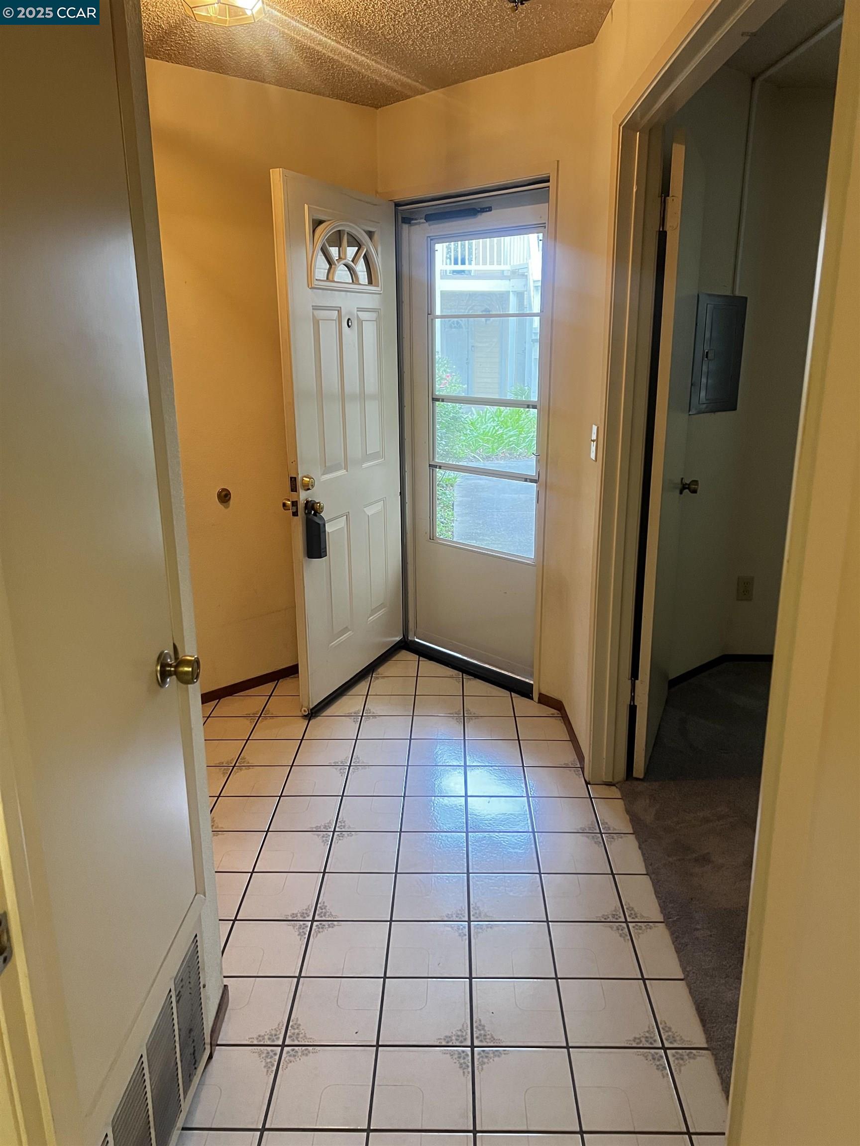 309 Devonwood Hercules, CA 94547 - Photo 12 of 26 a view of an empty room and a window