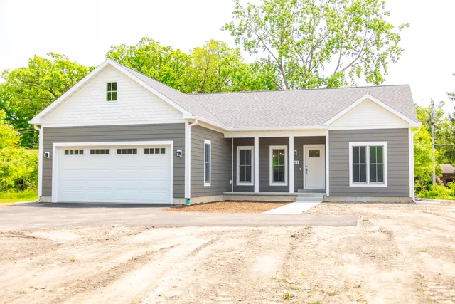 $539,900 | 103 Diamond Point Lane, New Buffalo, MI 49117