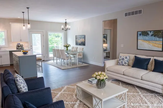 $539,900 | 103 Diamond Point Lane, New Buffalo, MI 49117