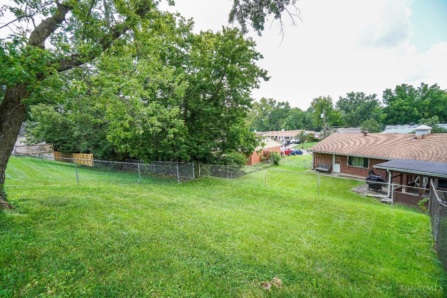 982 Pilgrim Place Springdale, OH 45246 - Photo 20 of 21