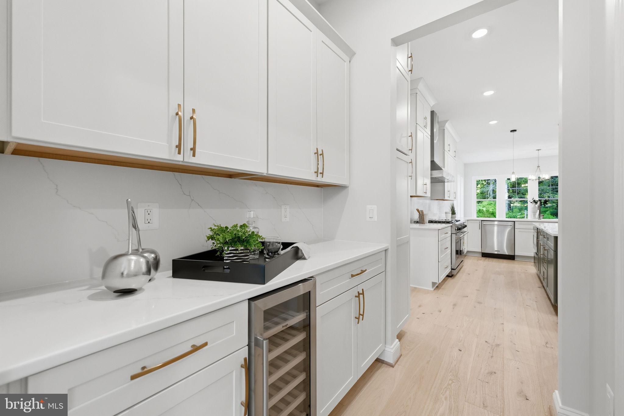 18871 Woodburn Road Leesburg, VA 20175 - Photo 10 of 89 Gallery Image 10