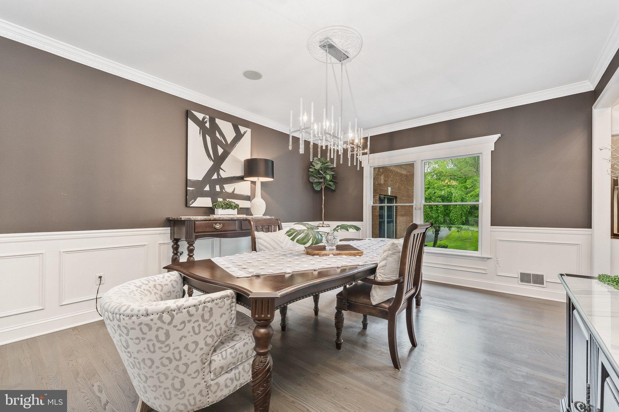 97 Union Road Frenchtown, NJ 08825 - Photo 10 of 112 Elegant dining space with modern flair.