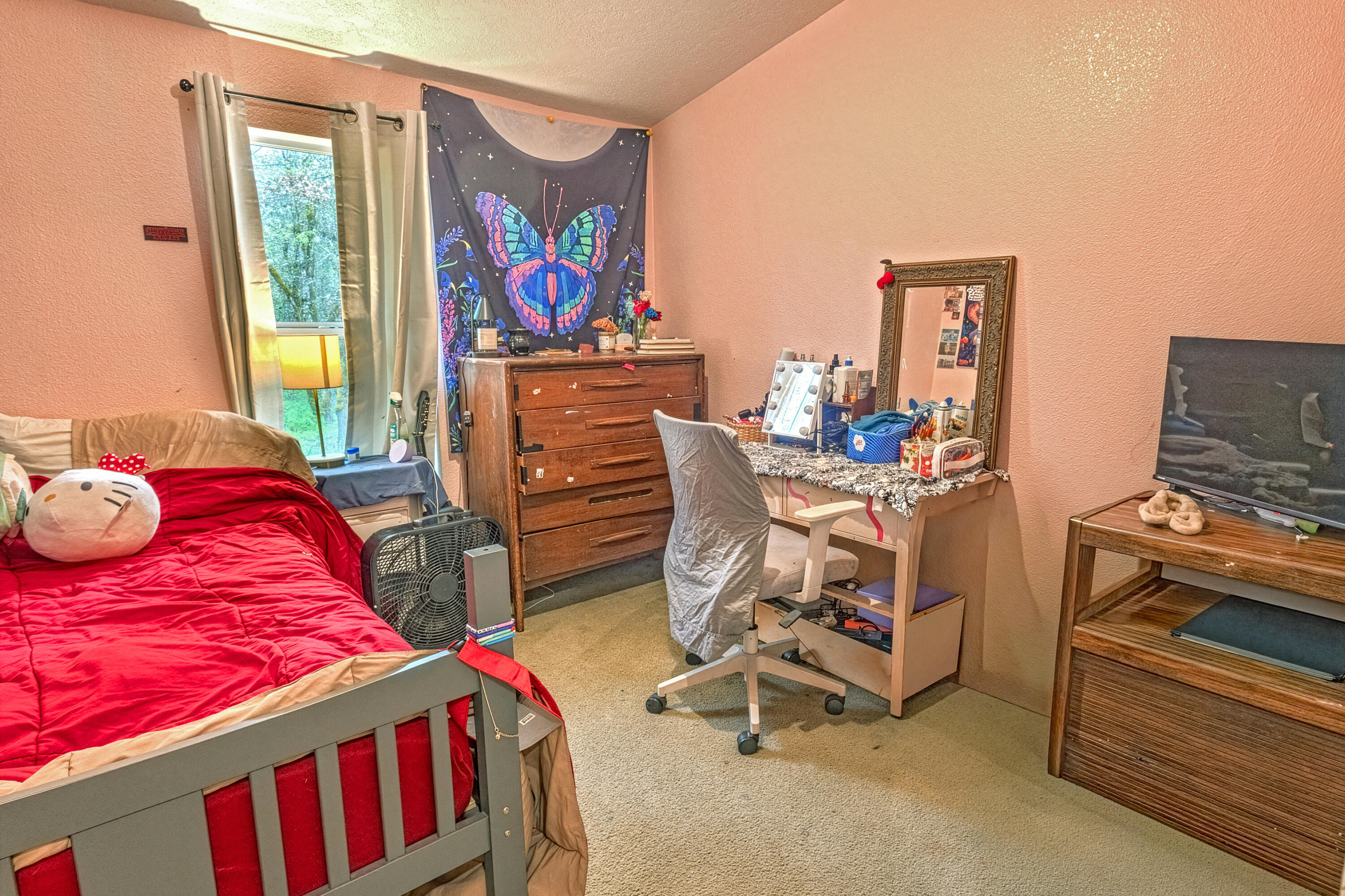 360 Lamont Way Cave Junction, OR 97523 - Photo 15 of 31