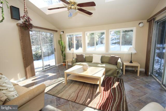 835 Loxford Terrace Silver Spring, MD 20901 - Photo 12 of 30 Sunroom/Addition