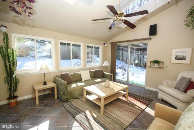 835 Loxford Terrace Silver Spring, MD 20901 - Photo 13 of 30 Sunroom/Addition