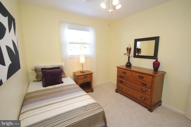 835 Loxford Terrace Silver Spring, MD 20901 - Photo 21 of 30 Bedroom #3