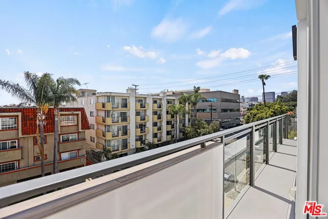 $6,295 | 1830 Selby Avenue, Unit 101, Los Angeles, CA 90025
