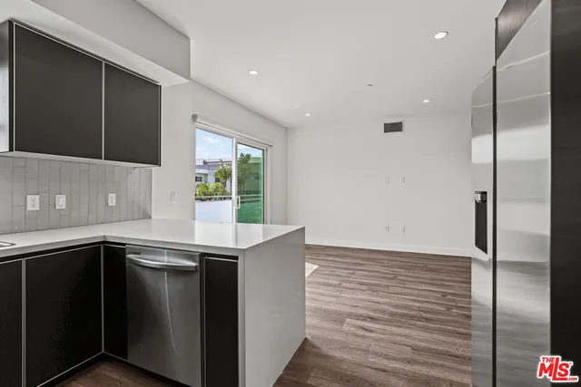 $6,295 | 1830 Selby Avenue, Unit 101, Los Angeles, CA 90025