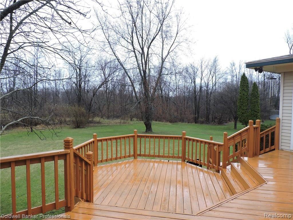 7000 Oakhill Road Clarkston, MI 48348 - Photo 46 of 47 Peaceful and private.