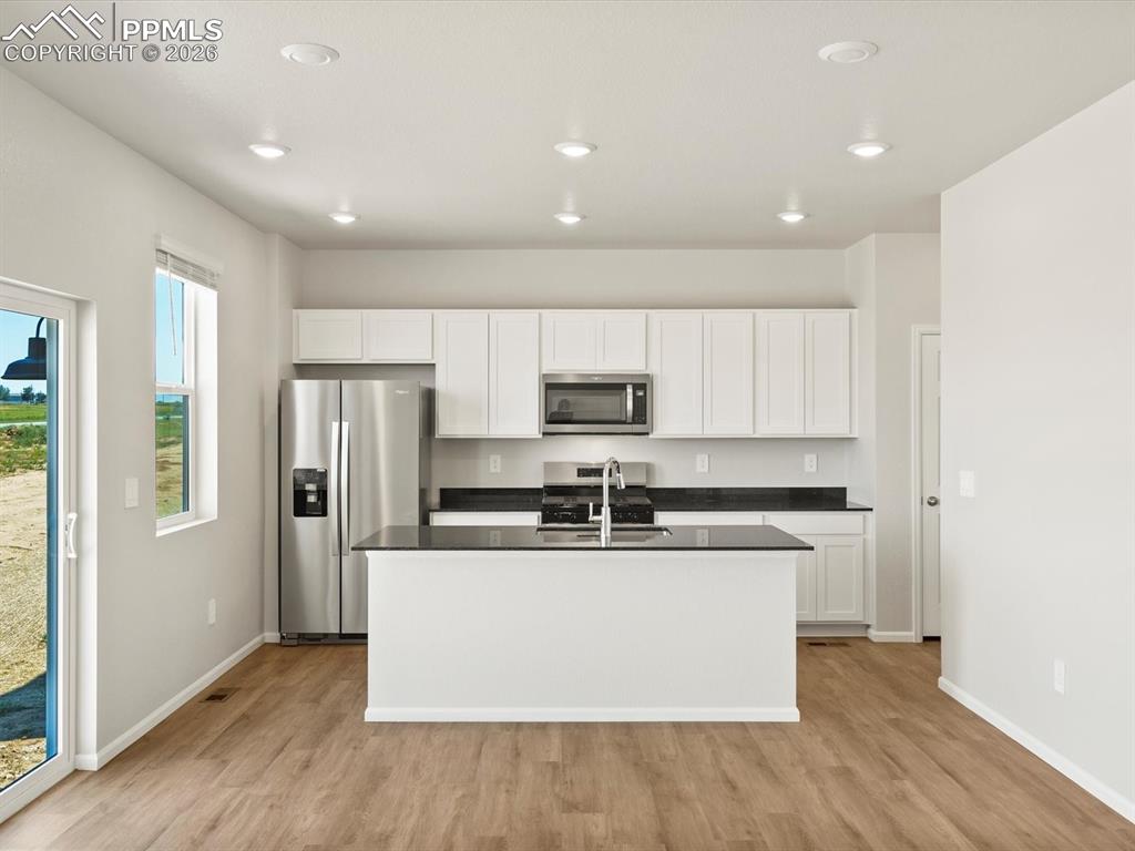 6778 Roundtail Way Colorado Springs, CO 80925 - Photo 5 of 17