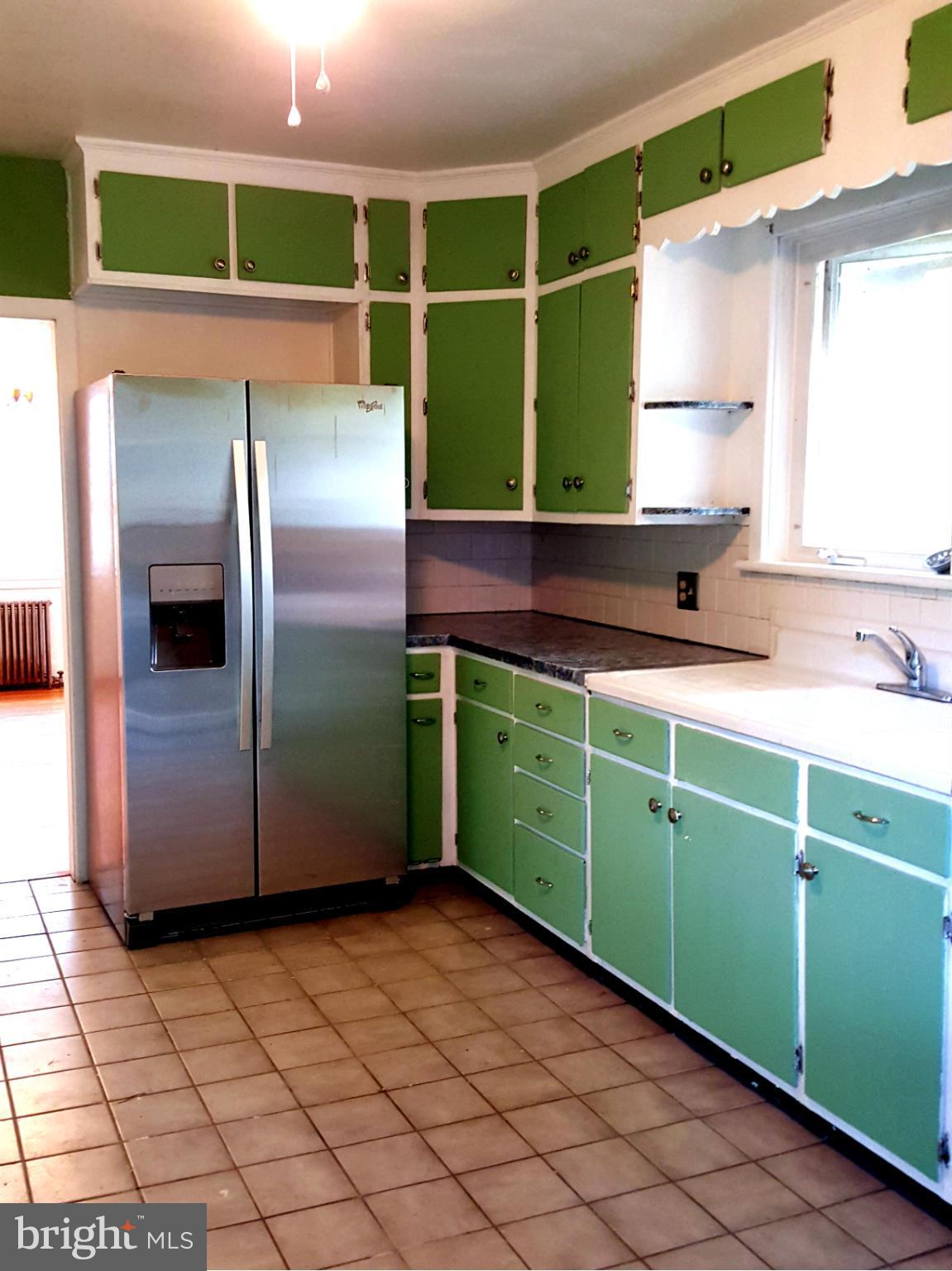 4606 Lower Beckleysville Road Hampstead, MD 21074 - Photo 5 of 25 STAINLESS APPLIANCES