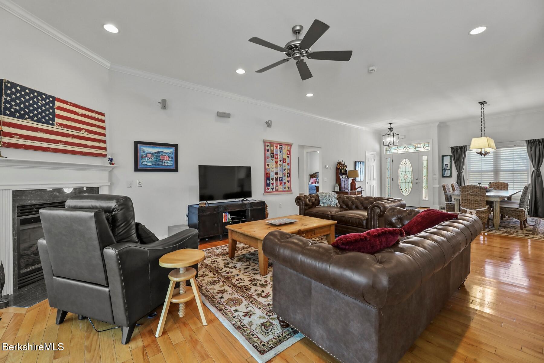 124 Red Barn Road Dalton, MA 01226 - Photo 5 of 47 Living Area