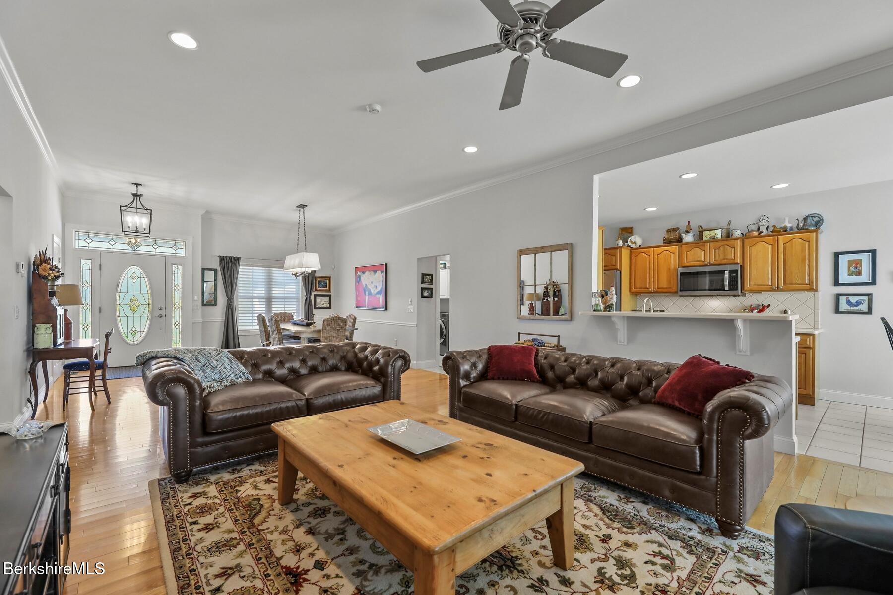 124 Red Barn Road Dalton, MA 01226 - Photo 7 of 47 Living Area