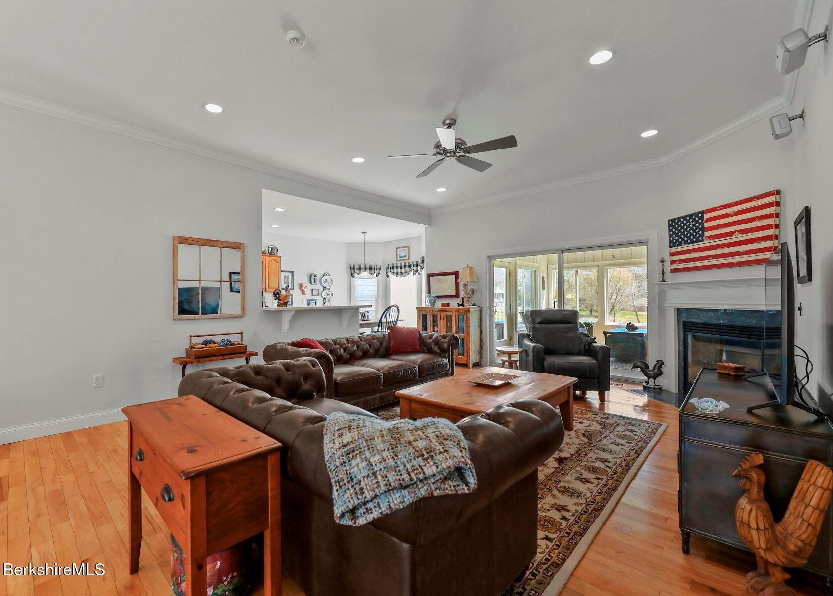 124 Red Barn Road Dalton, MA 01226 - Photo 8 of 47 Living Area