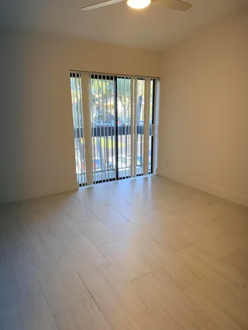 $325,000 | 5021 Oakhill Lane, Unit 123, Delray Beach, FL 33484