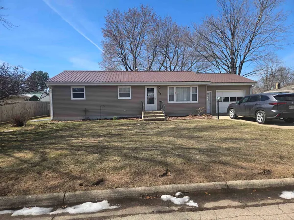 $249,900 | 303 East 7th Avenue, Brodhead, WI 53520