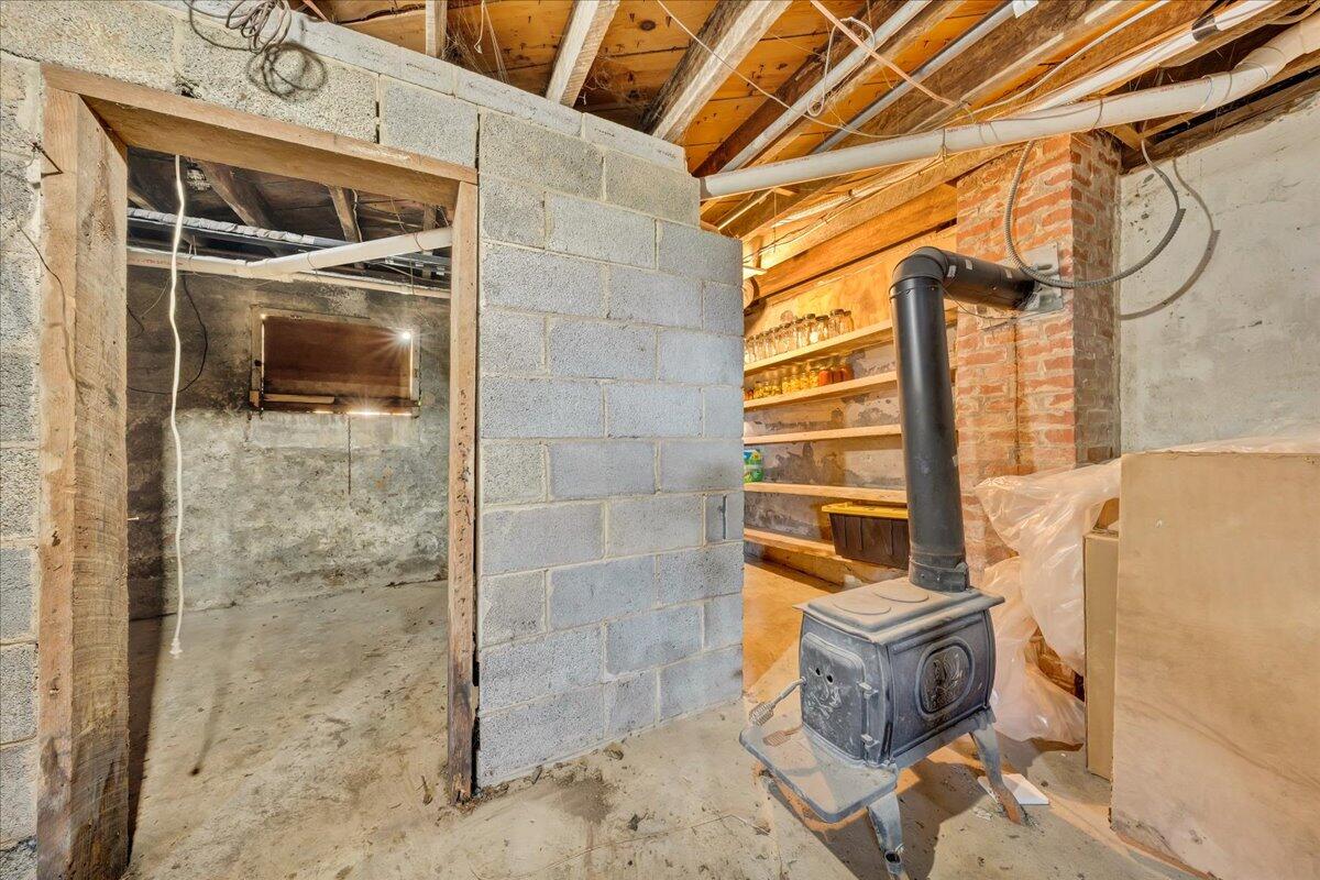 5265 Blue Ridge Boulevard Blue Ridge, VA 24064 - Photo 28 of 40 a bathroom with a shower