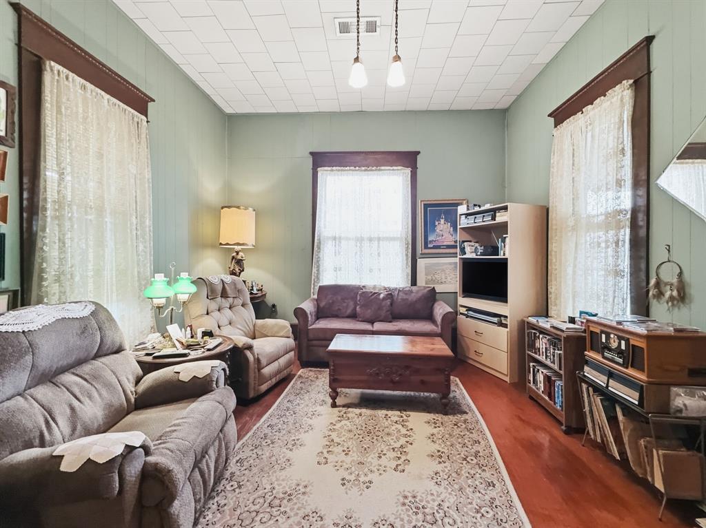 802 East Main Street Hamilton, TX 76531 - Photo 3 of 21