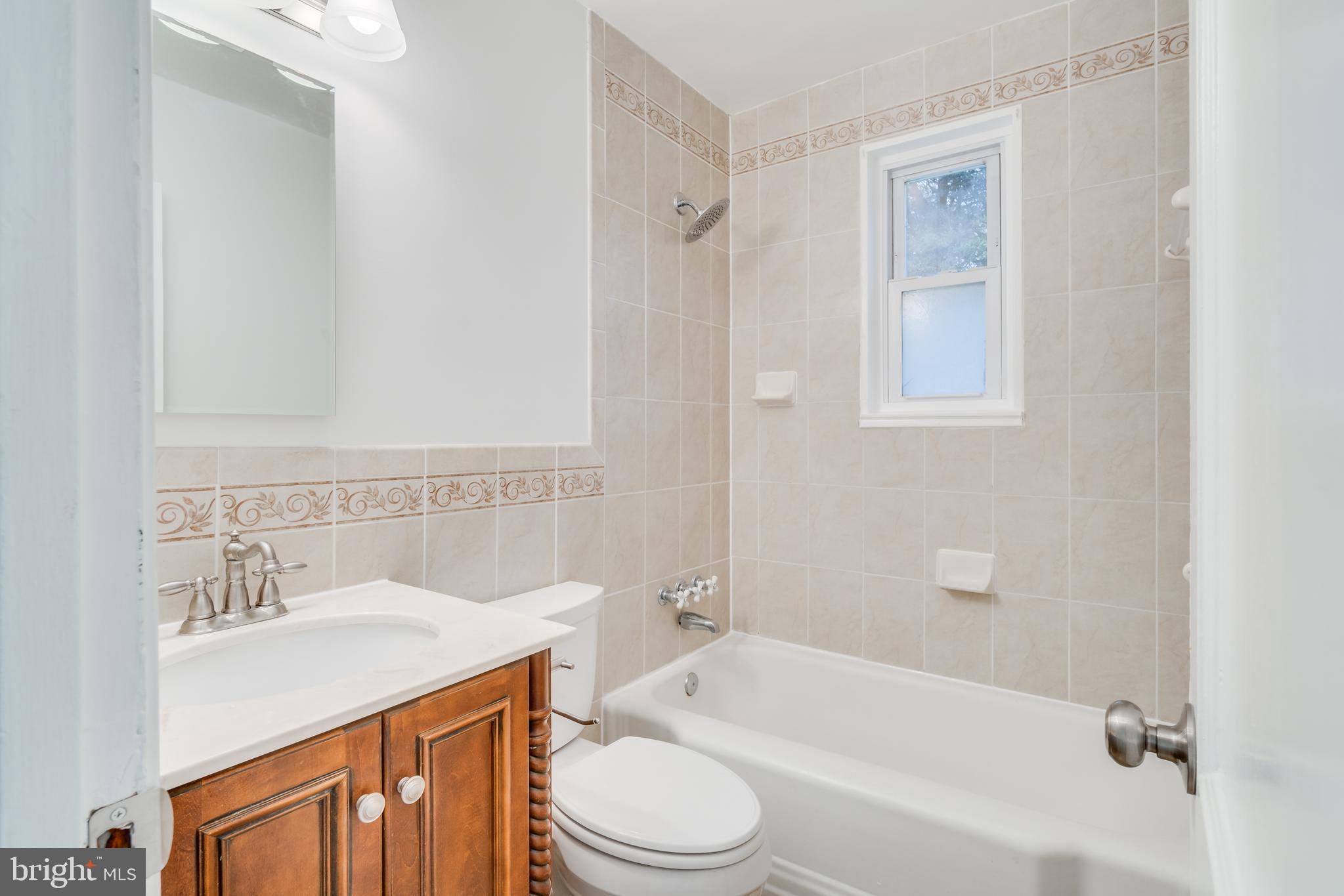 11619 Highview Avenue Silver Spring, MD 20902 - Photo 11 of 26 Gallery Image 11