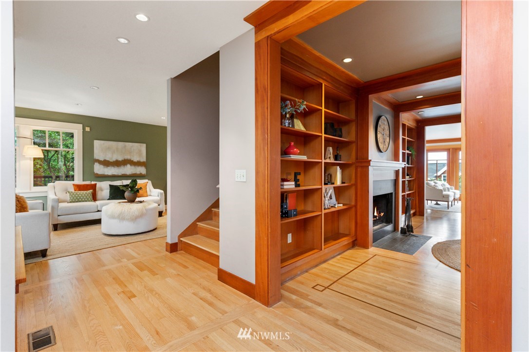 122 Madrona Place East Seattle, WA 98112 - Photo 2 of 36