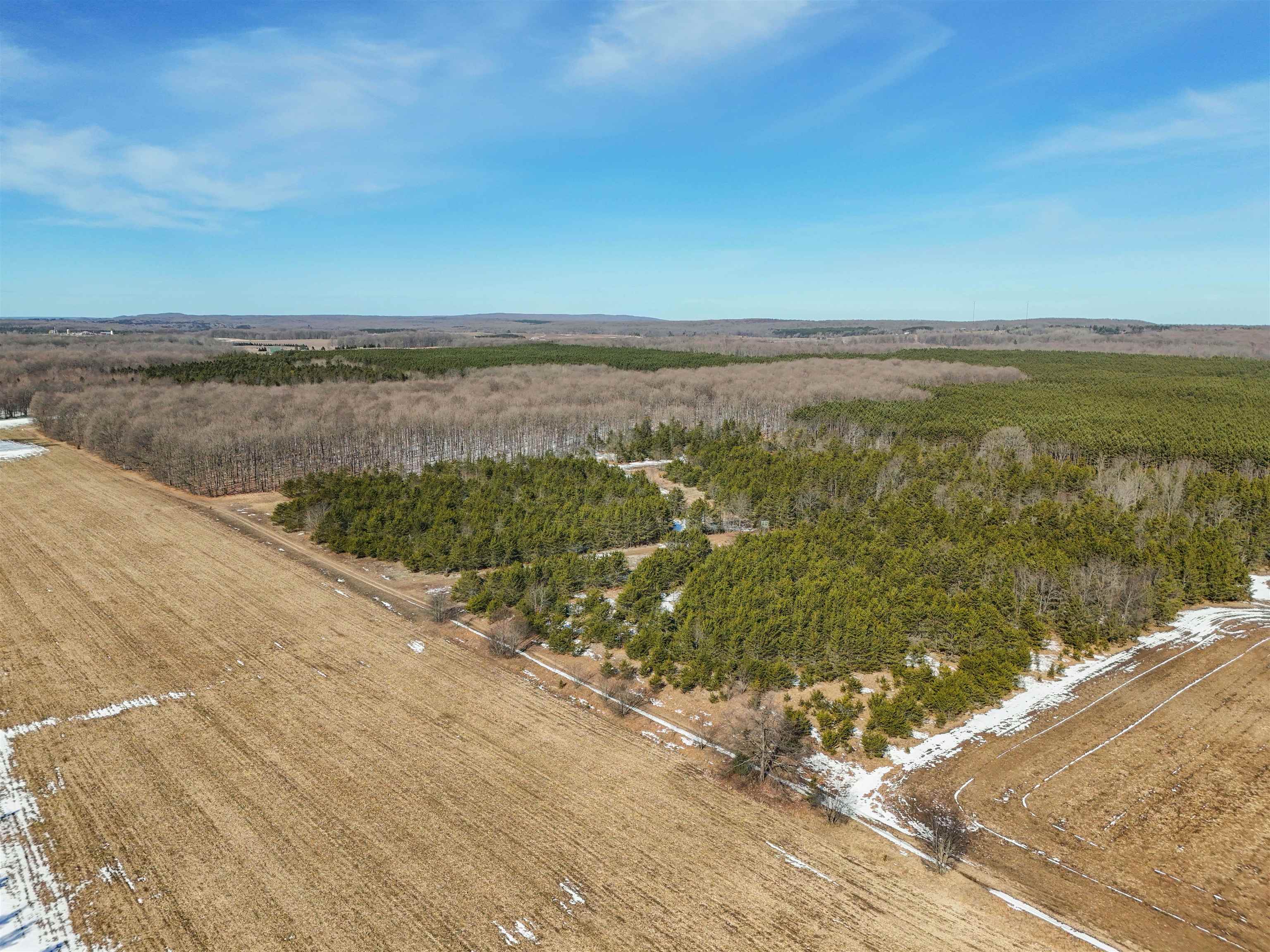 2702 South 27 Road Cadillac, MI 49601 - Photo 6 of 61