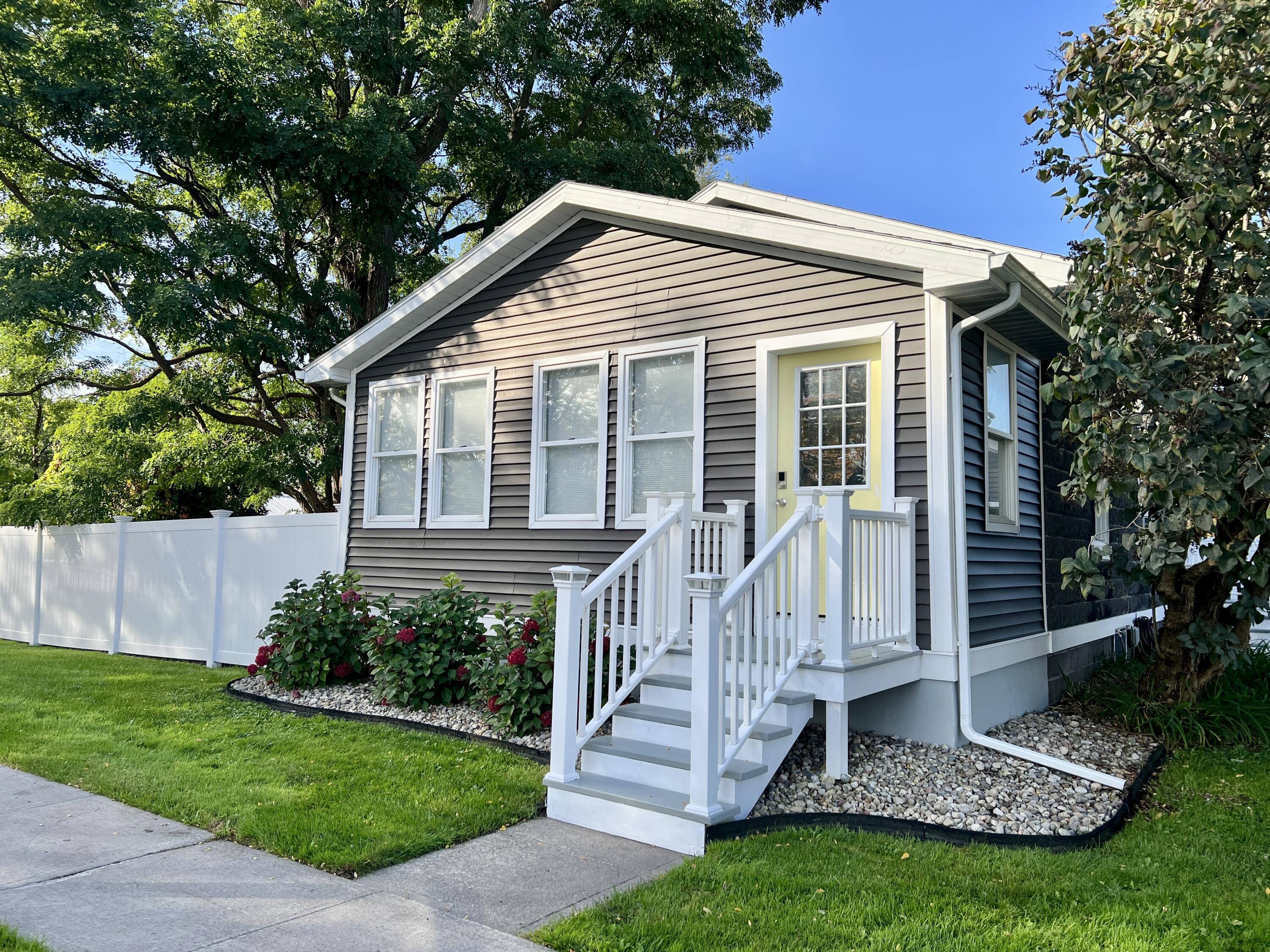18 Lake Street Rouses Point, NY 12979 - Photo 1 of 34 Gallery Image 1