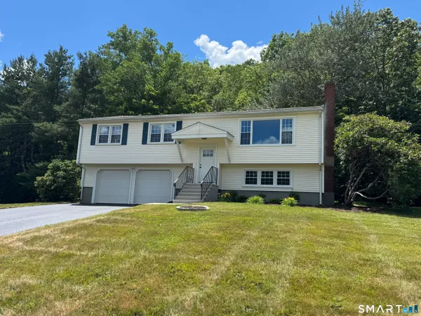 $589,000 | 210 Cloudland Road, North Haven, CT 06473