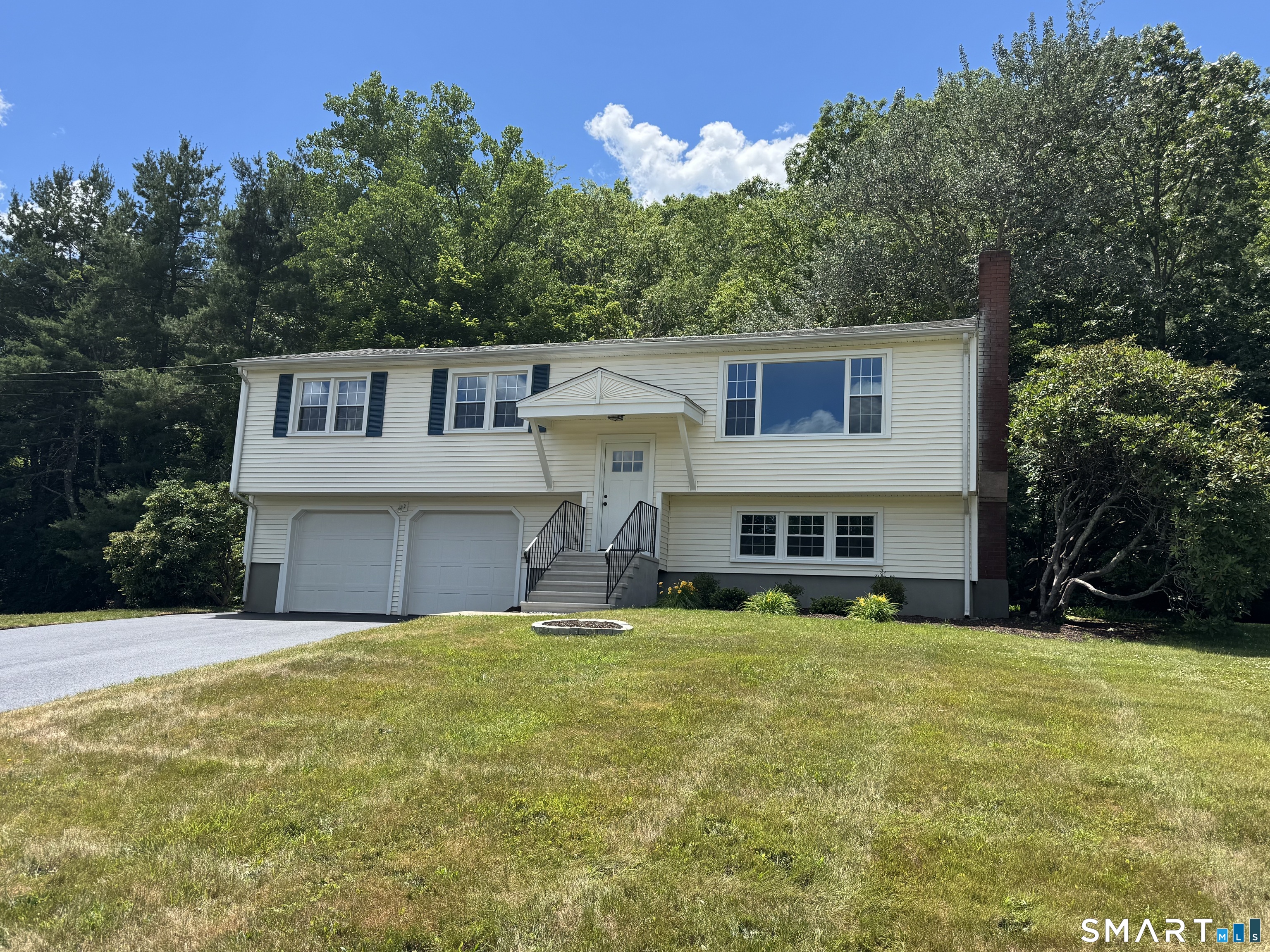 210 Cloudland Road North Haven, CT 06473 - Photo 1 of 40