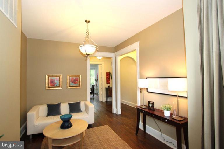 105 R Street Northeast Washington, DC 20002 - Photo 3 of 18 Living Room #2