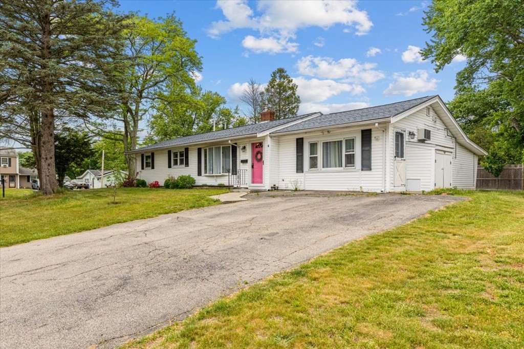 4 White Road Holbrook, MA 02343 - Photo 1 of 29 Gallery Image 1