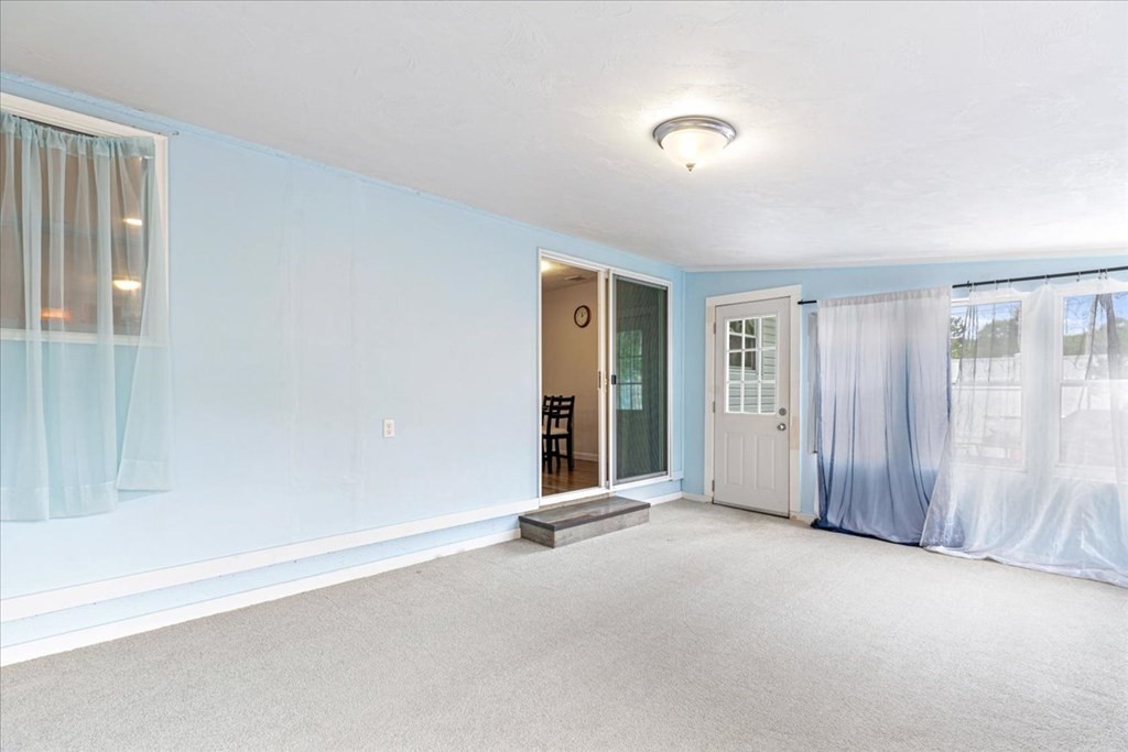 4 White Road Holbrook, MA 02343 - Photo 12 of 29 Gallery Image 12