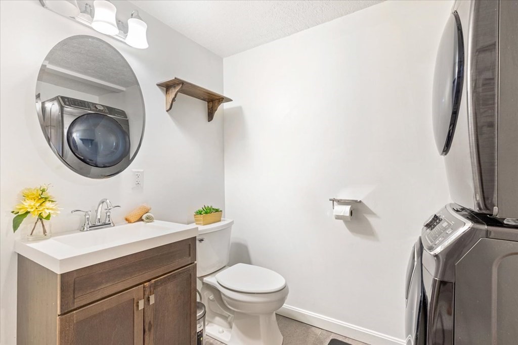 4 White Road Holbrook, MA 02343 - Photo 16 of 29 Gallery Image 16