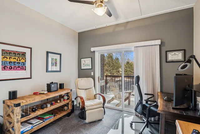 $435,000 | 310 East Church Street, Unit 101, Libertyville, IL 60048