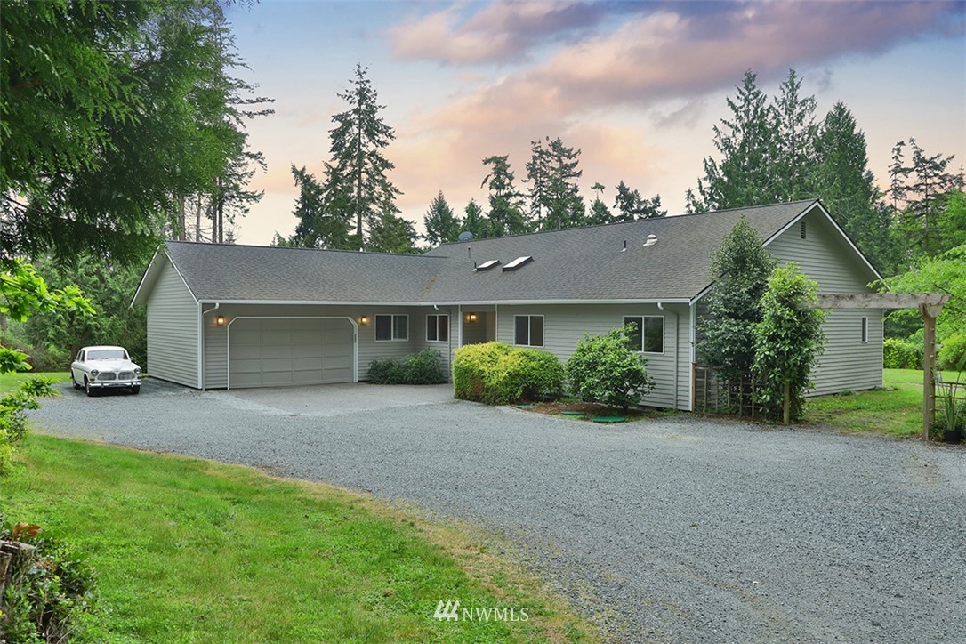 1180 East Bush Point Road Freeland, WA 98249 - Photo 1 of 40 Gallery Image 1
